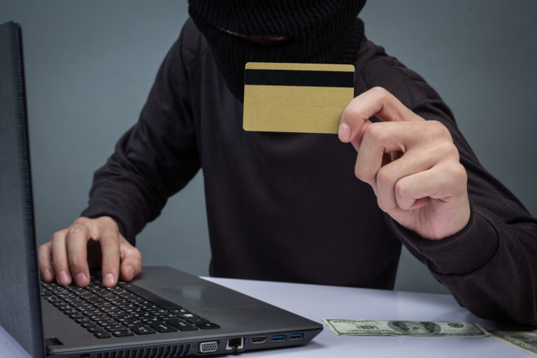 Don’t let scammers ruin holiday gift card giving